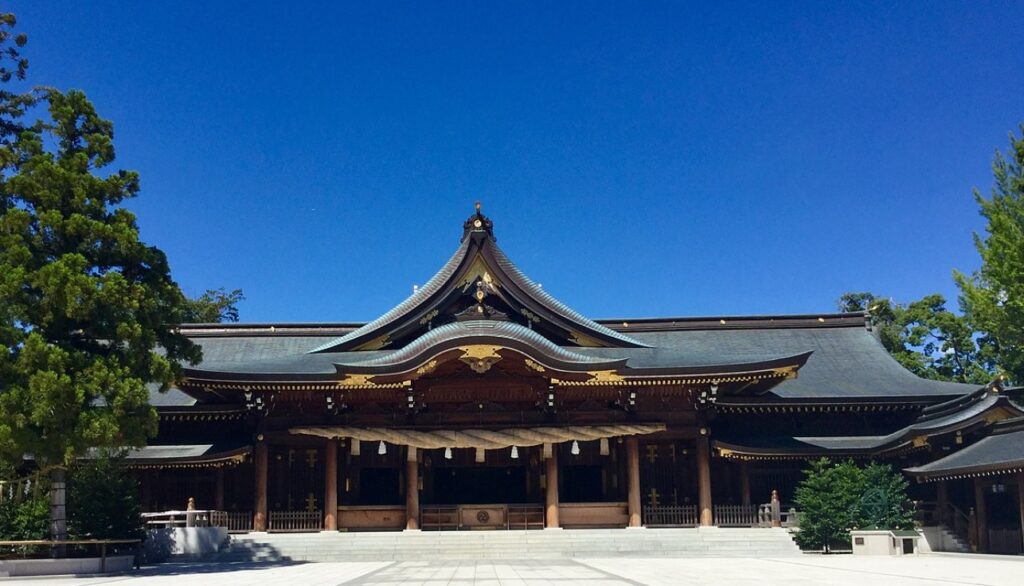 寒川神社【神奈川】｜八方除の守護神が祀られる全国唯一神社 | 最強の開運神社！人生を豊かにするパワースポット